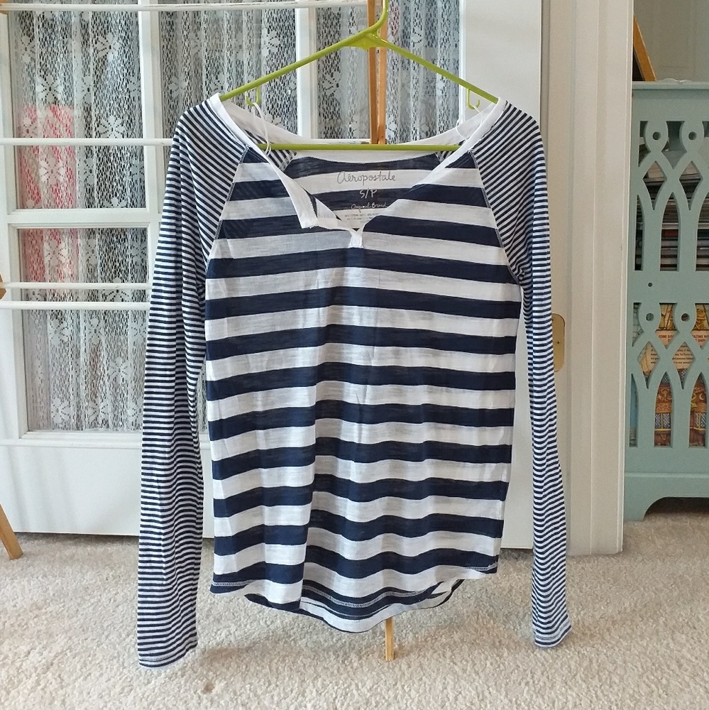 Aeropostle Blue and White Stripped Long Sleeve s/p